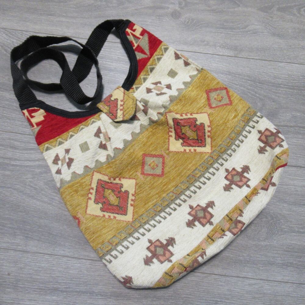Southwestern Tapestry Hobo Handbag M Tan Red Cream Hook Loop Purse Shoulder Bag